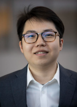 梁一龙